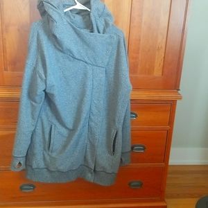 Lululemon 10 coat gray